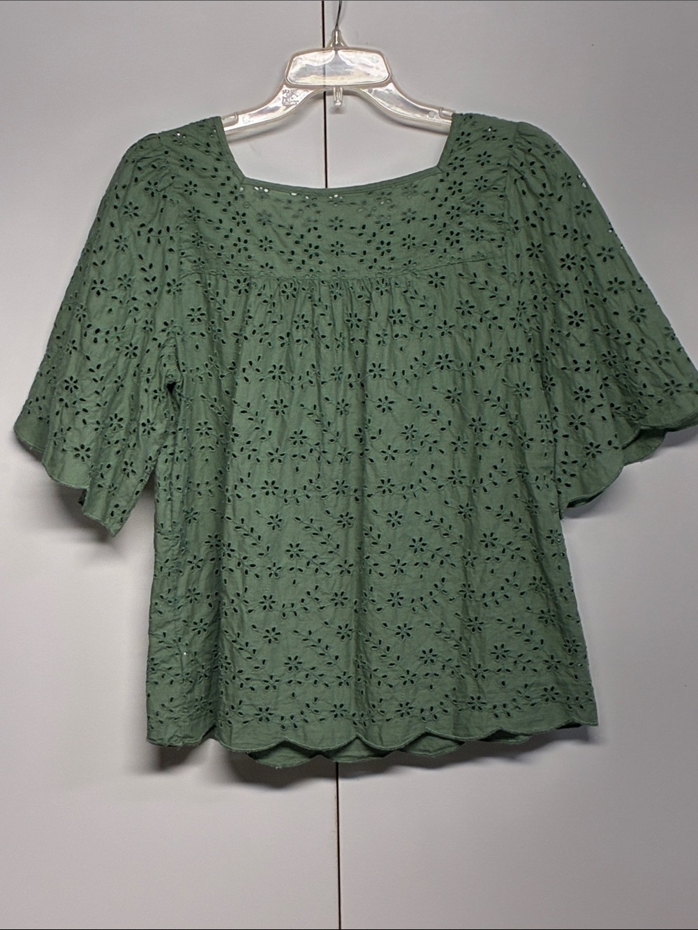 GAP Green Eyelet Flutter Sleeve Blouse Cottagecore,Top Small - Picture 2 of 7